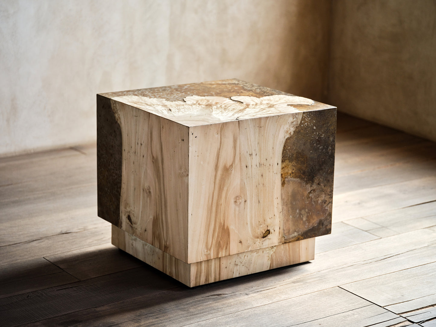 Aurum Aluminum Side Table