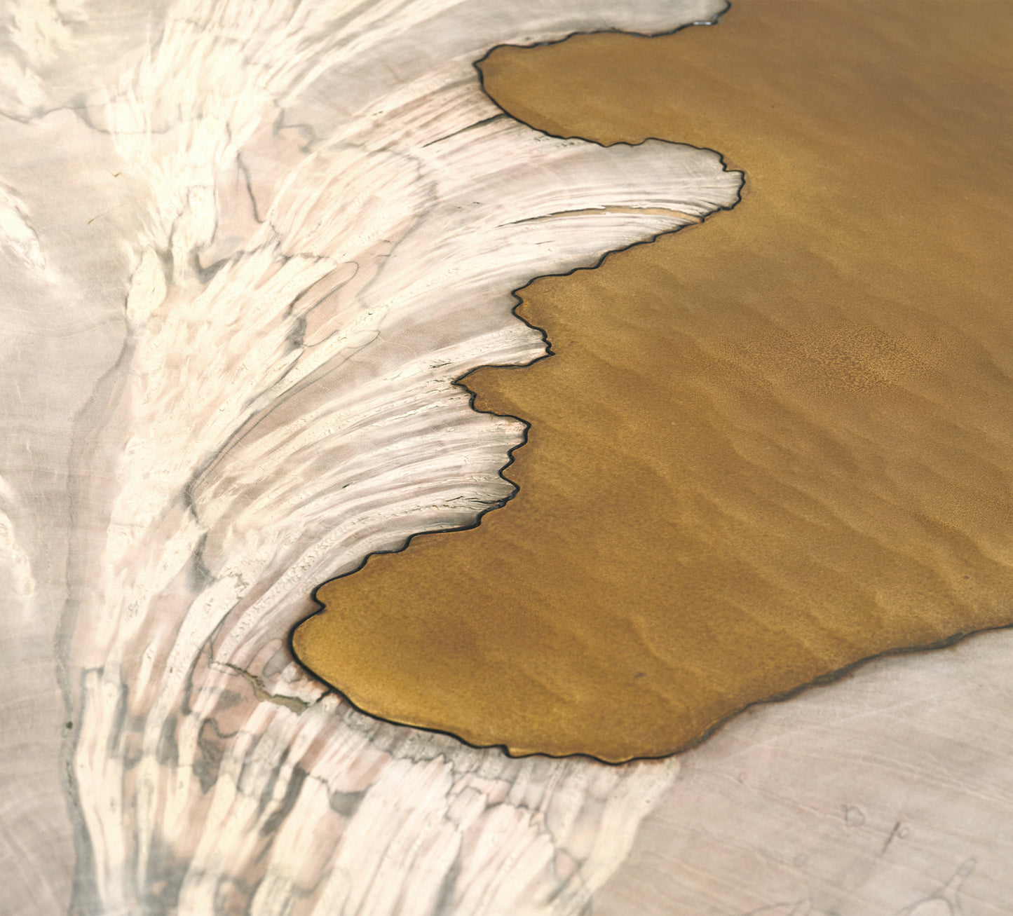 Aurum Dining Table