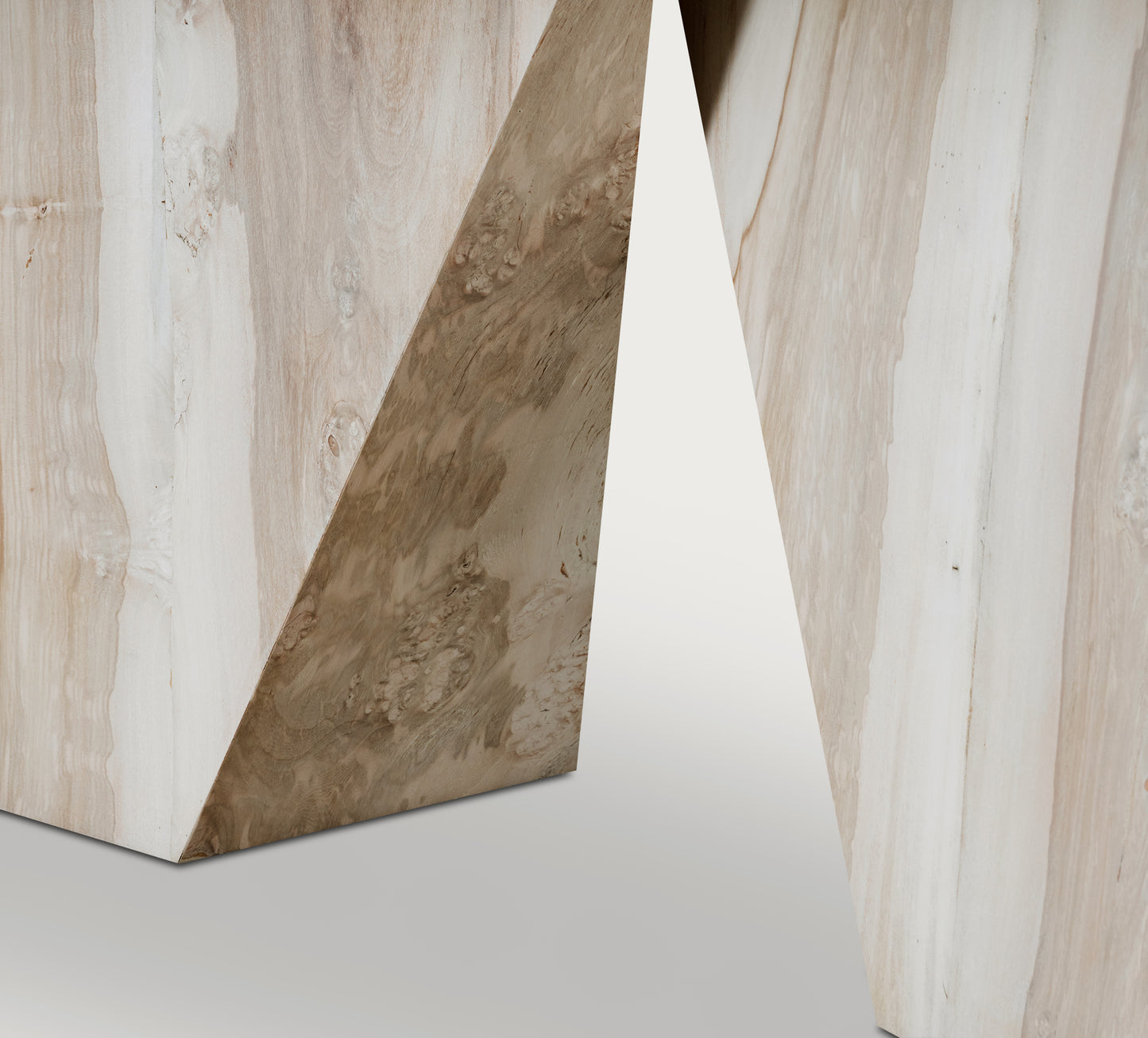 Aurum Dining Table