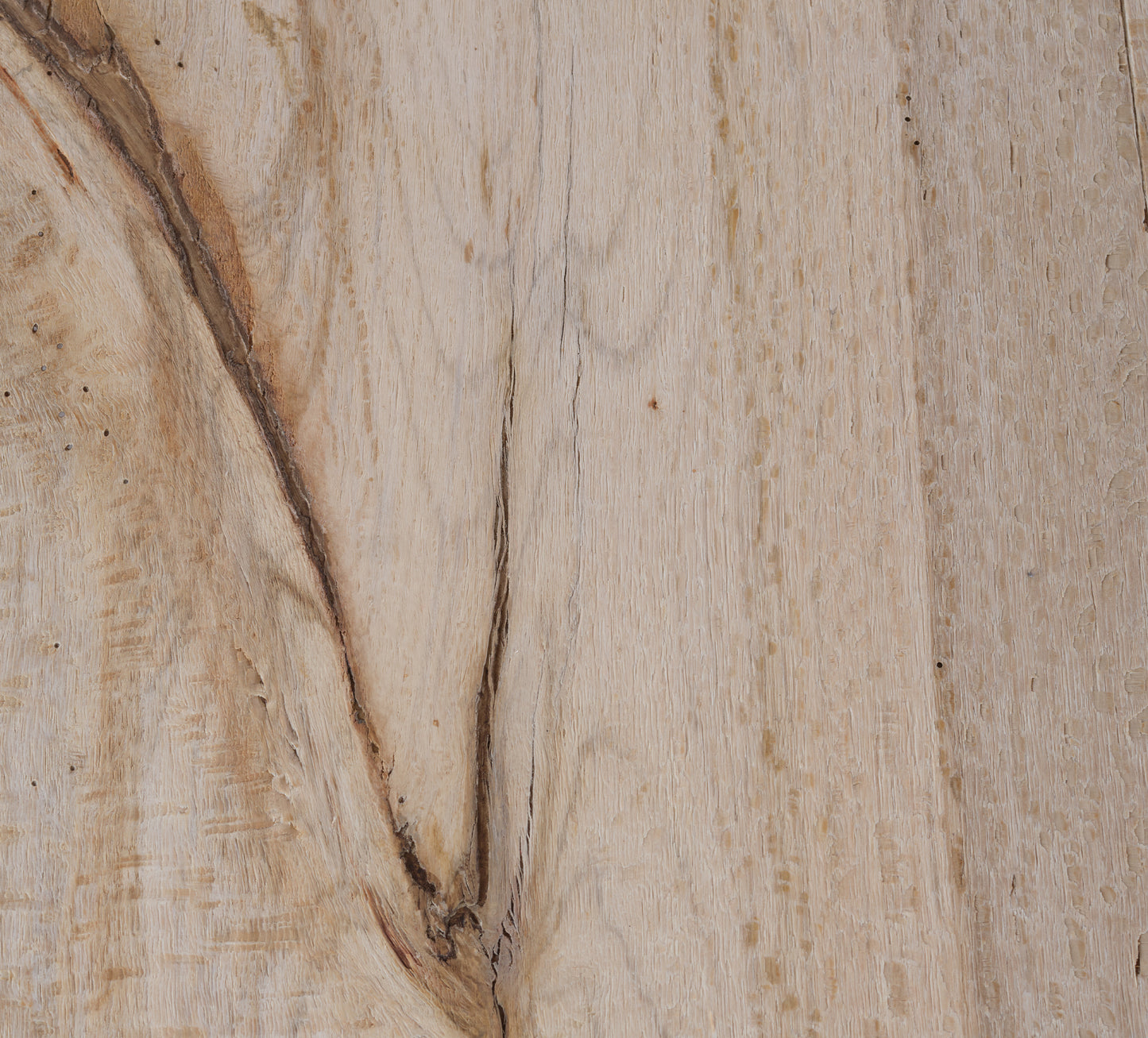 Bimu Dining Table