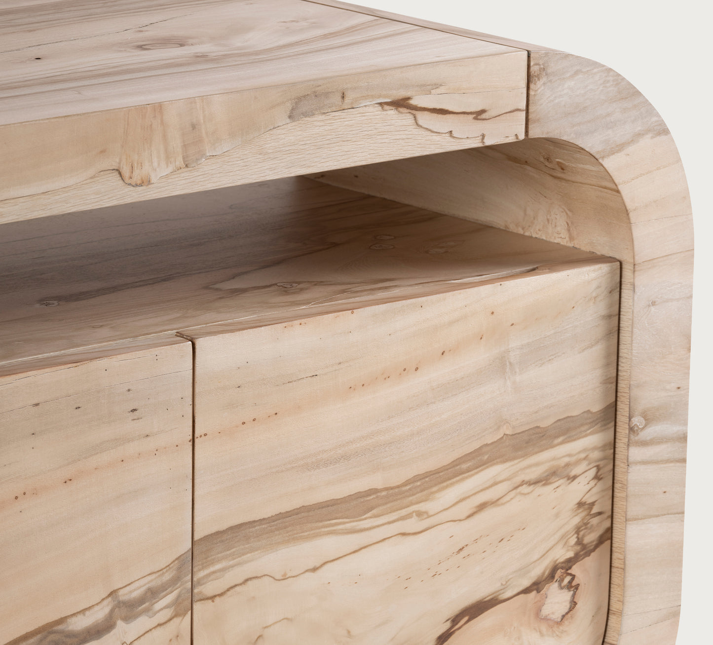 Carlota Media Console